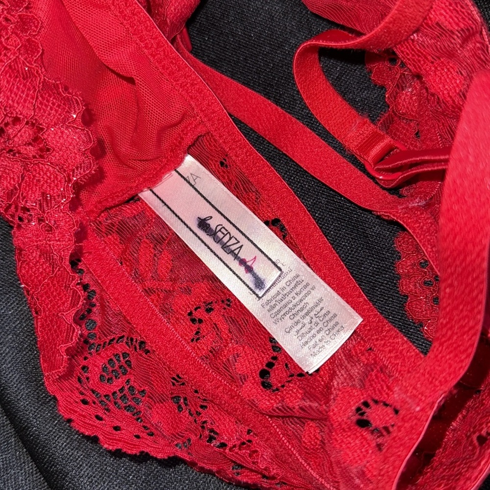La Senza woman’s Lace Bralette bra in Red size S/P - Picture 4 of 5